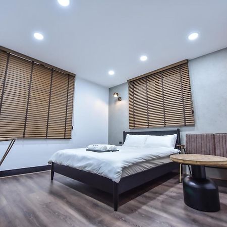 Eryang Homestay Tainan Zewnętrze zdjęcie